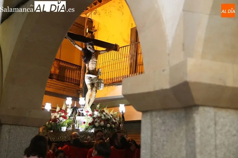 Foto 11 - El Cristo de la Salud expira su dolor en la noche del Martes Santo