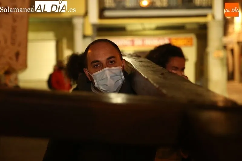 Foto 8 - El Cristo de la Salud expira su dolor en la noche del Martes Santo
