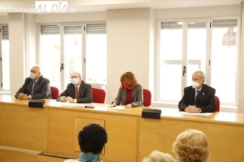 Homenaje a los profesores jubilados de la Facultad de Ciencias Químicas, Vicente Rives Arnau y Eladio Martín Mateos. Foto de David Sañudo