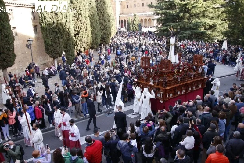 Procesión de la Cofradía del Rosario en Salamanca - Fotos: David Sañudo