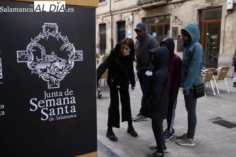 Promoción de la Semana Santa salmantina en la Rúa Mayor. Foto de David Sañudo