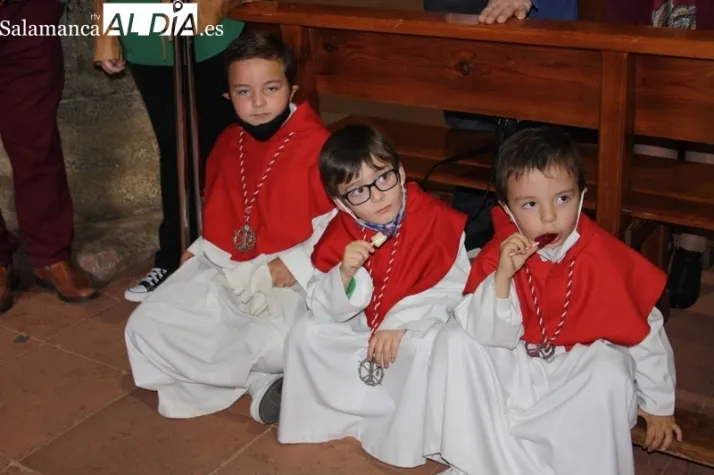 Emotiva graduación en el colegio San Jerónimo con la actuación del coro de voces blancas Kyria | Imagen 1