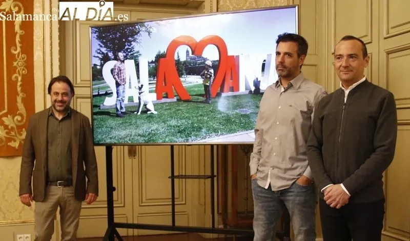 Presentación en el Ayuntamiento del proyecto de las letras monumentales de Salamanca. Foto de David Sañudo