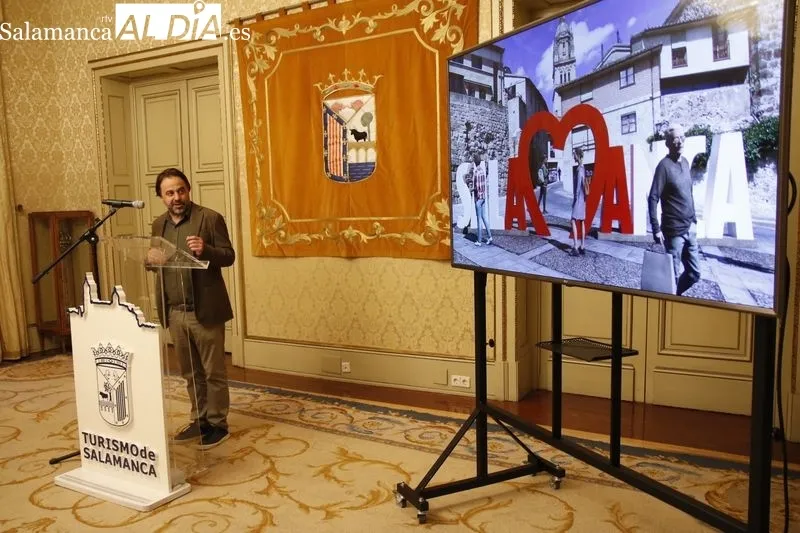 Presentación en el Ayuntamiento del proyecto de las letras monumentales de Salamanca. Foto de David Sañudo