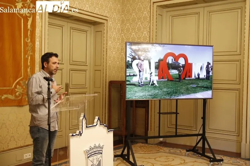 Presentación en el Ayuntamiento del proyecto de las letras monumentales de Salamanca. Foto de David Sañudo