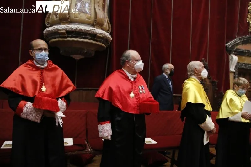La USAL celebra misa de la Cena del Señor en latín | Fotos: David Sañudo