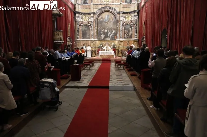 La USAL celebra misa de la Cena del Señor en latín | Fotos: David Sañudo