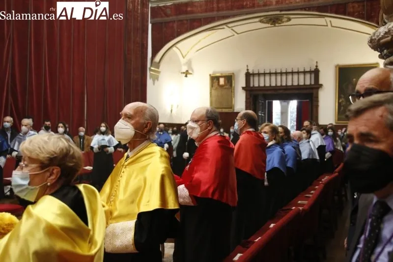 La USAL celebra misa de la Cena del Señor en latín | Fotos: David Sañudo