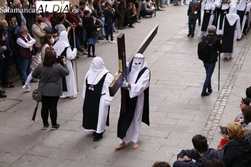 Procesión de la Hermandad de Jesús del Vía Crucis en Salamanca - Fotos: David Sañudo