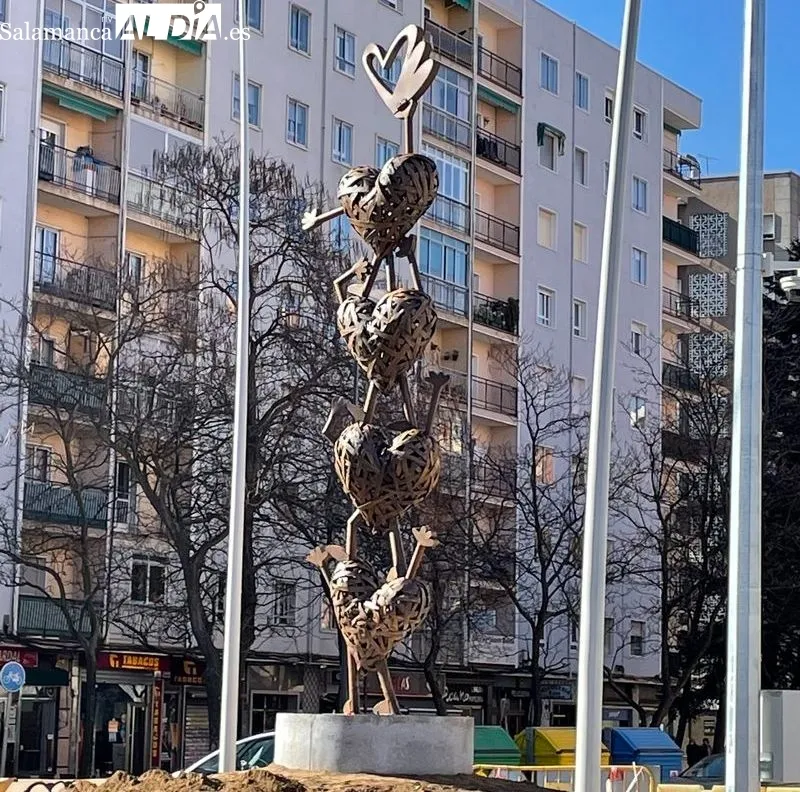 Escultura de la nueva Glorieta del Voluntariado