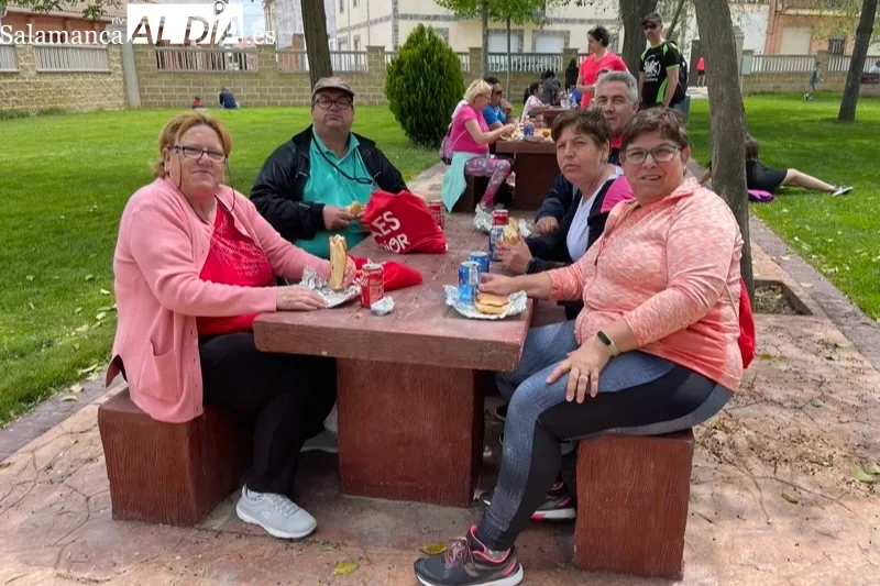 Paradinas celebraba este domingo su Paseo Saludable