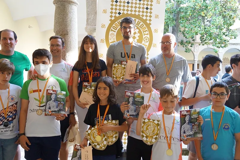 Foto 6 - Antonio Rup&eacute;rez y Pilar D&iacute;az se proclaman campeones del 9&ordm; Torneo de Ajedrez Ferias de B&eacute;jar
