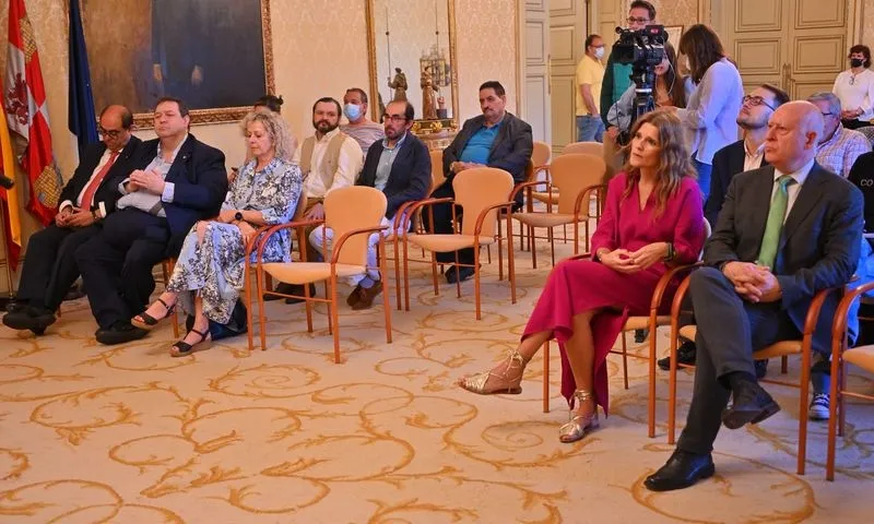 Presentación en el Ayuntamiento de la segunda edición de la Semana Savia, un programa con más de 70 actividades que se desarrollará en torno al Día Mundial del Medio Ambiente el próximo 5 de junio