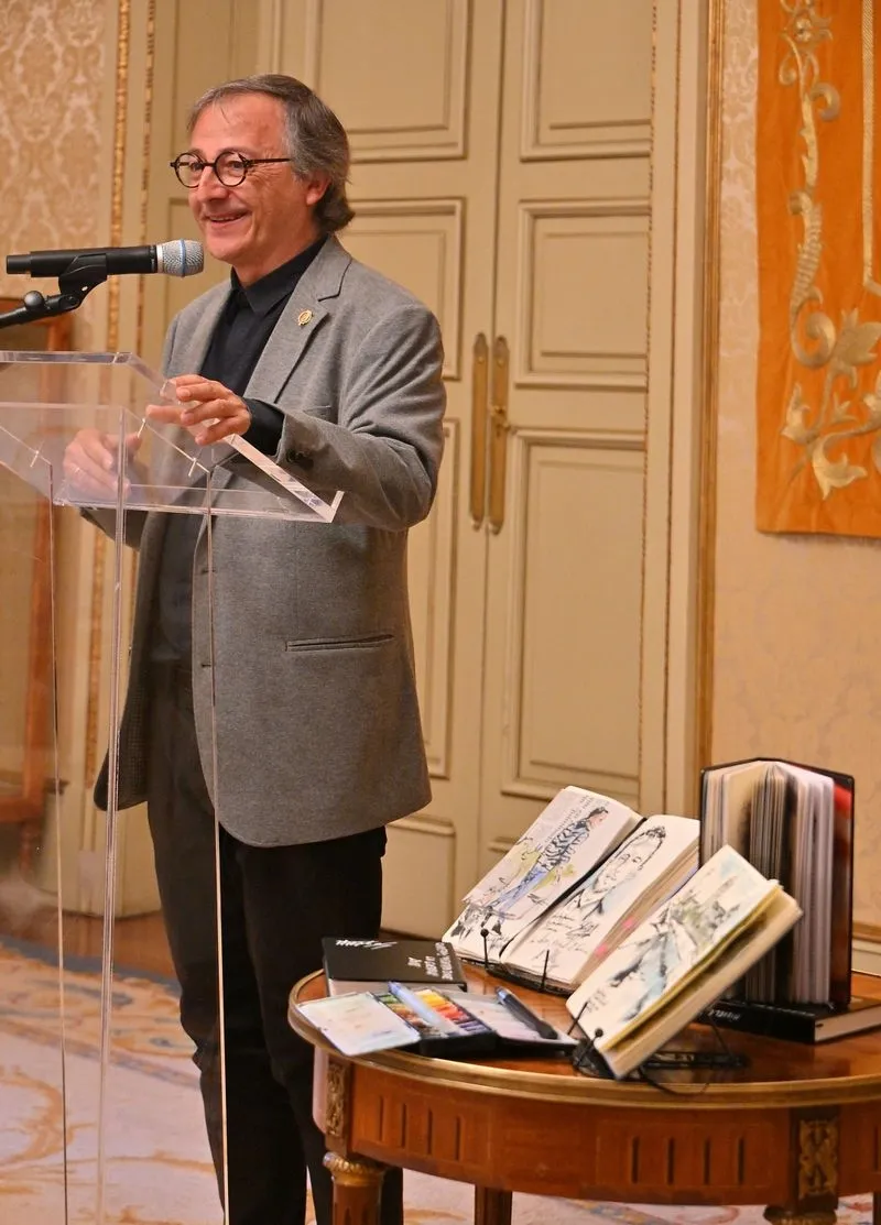 Presentación en el Ayuntamiento del Cuaderno “Mientras dure la guerra”, realizado por Miguel Elías durante el rodaje de la película de Alejandro Amenábar, que tuvo lugar en nuestra ciudad en 2018