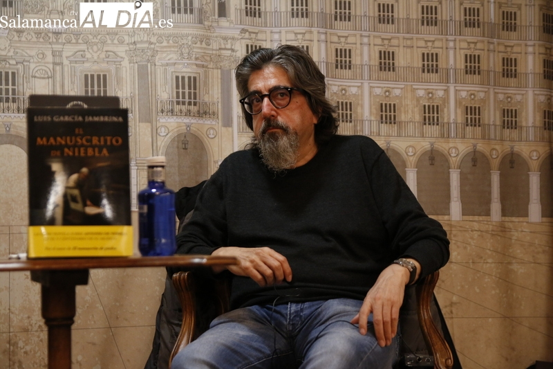 Luis García Jambrina presentará su obra ‘El manuscrito de niebla’, en la Feria del Libro
