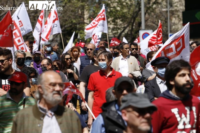 Foto 3 - Los sindicatos marchan en Salamanca reclamando mejores salarios