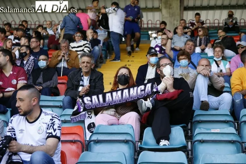 Galería de público durante el Salamanca UDS - Cristo Atlético / Fotos: David Sañudo