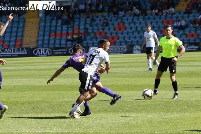 Foto 17 - El Salamanca UDS se deja el alma con el Cristo y sigue vivo en la pelea por la salvaci&oacute;n (0-0)