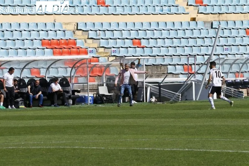 Foto 14 - El Salamanca UDS se deja el alma con el Cristo y sigue vivo en la pelea por la salvaci&oacute;n (0-0)