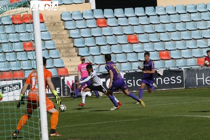 Foto 3 - El Salamanca UDS se deja el alma con el Cristo y sigue vivo en la pelea por la salvaci&oacute;n (0-0)