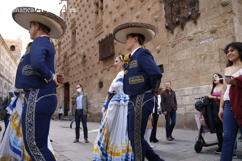 La Plaza Mayor se llena de música con el Festival Cultural Universitario Nuevo León-Salamanca 