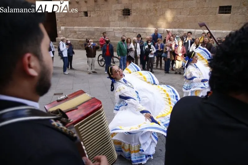 La Plaza Mayor se llena de música con el Festival Cultural Universitario Nuevo León-Salamanca 