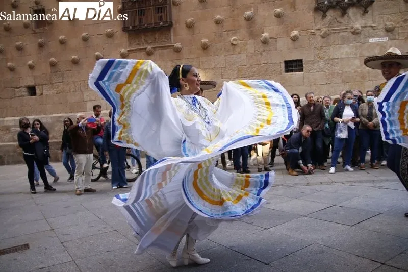 La Plaza Mayor se llena de música con el Festival Cultural Universitario Nuevo León-Salamanca 