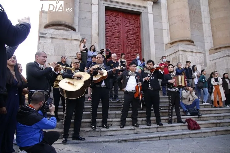 La Plaza Mayor se llena de música con el Festival Cultural Universitario Nuevo León-Salamanca 