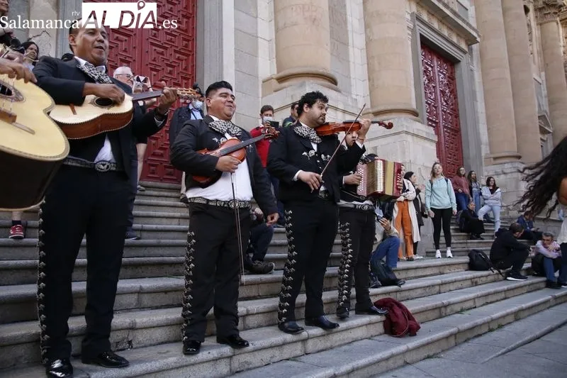 La Plaza Mayor se llena de música con el Festival Cultural Universitario Nuevo León-Salamanca 