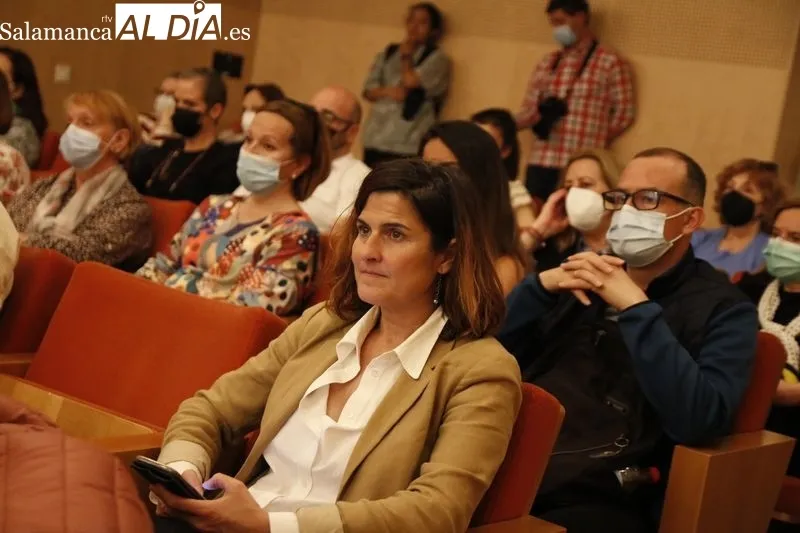 Conferencia del 'Tour del Cáncer', este jueves en Salamanca. Fotos: David Sañudo