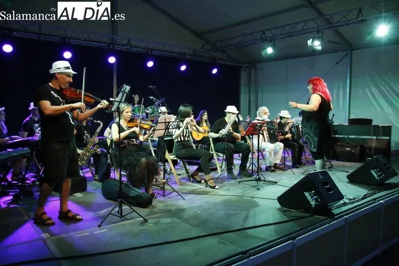 Concierto de la Escuela de Música y Danza de Salamanca en la Plaza Mayor