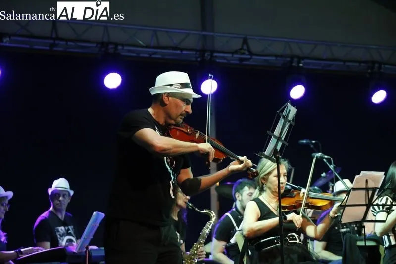 Concierto de la Escuela de Música y Danza de Salamanca en la Plaza Mayor