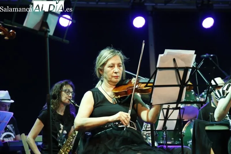 Concierto de la Escuela de Música y Danza de Salamanca en la Plaza Mayor