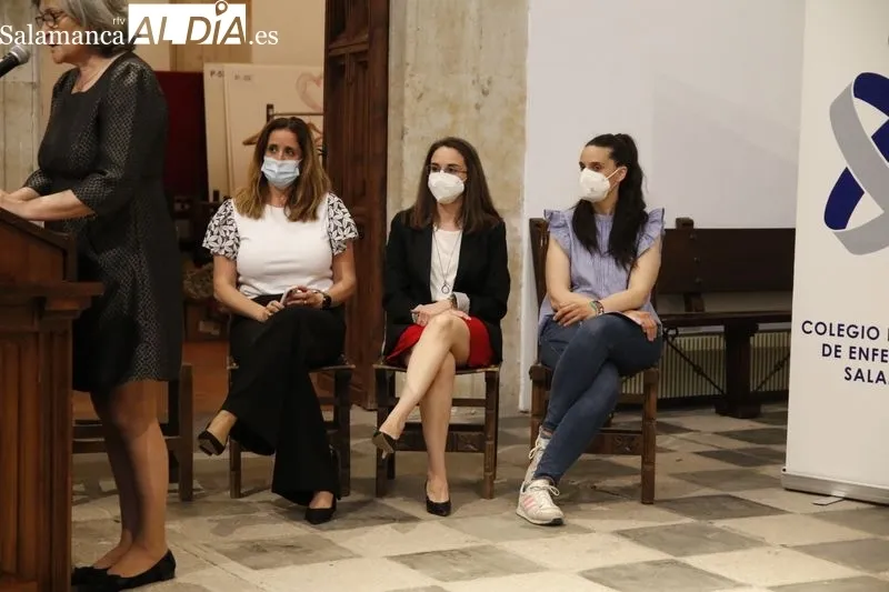 Reconocimiento a los profesionales de Enfermería jubilados en los últimos tres años