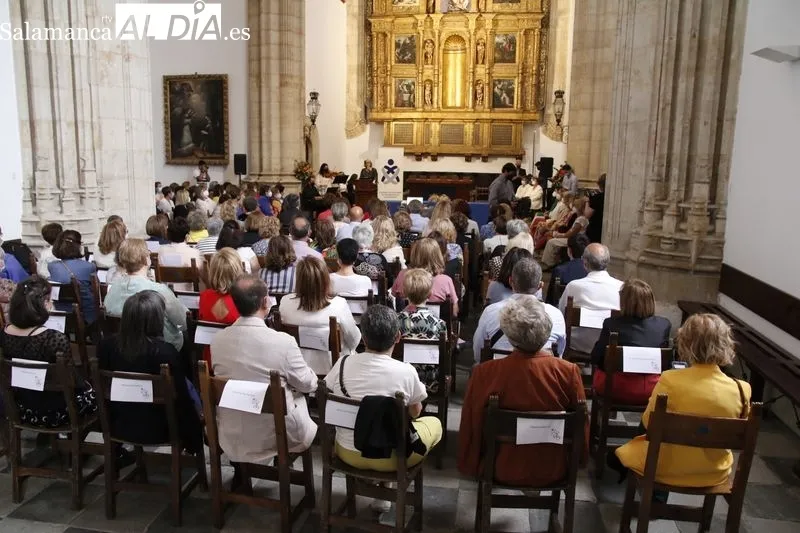 Reconocimiento a los profesionales de Enfermería jubilados en los últimos tres años