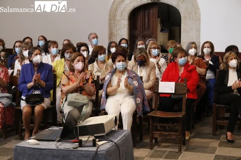 Reconocimiento a los profesionales de Enfermería jubilados en los últimos tres años