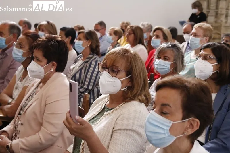Reconocimiento a los profesionales de Enfermería jubilados en los últimos tres años
