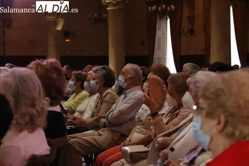 Concierto del grupo musical Vinilo en el Casino de Salamanca