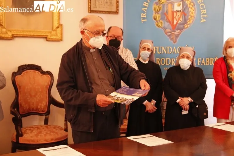 Firma de los convenios en la Fundación Rodríguez Fabrés 