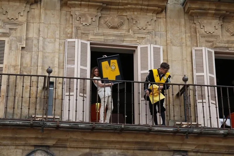 Pasacalles de la Tuna de Medicina de Salamanca que celebra su XXX aniversario 