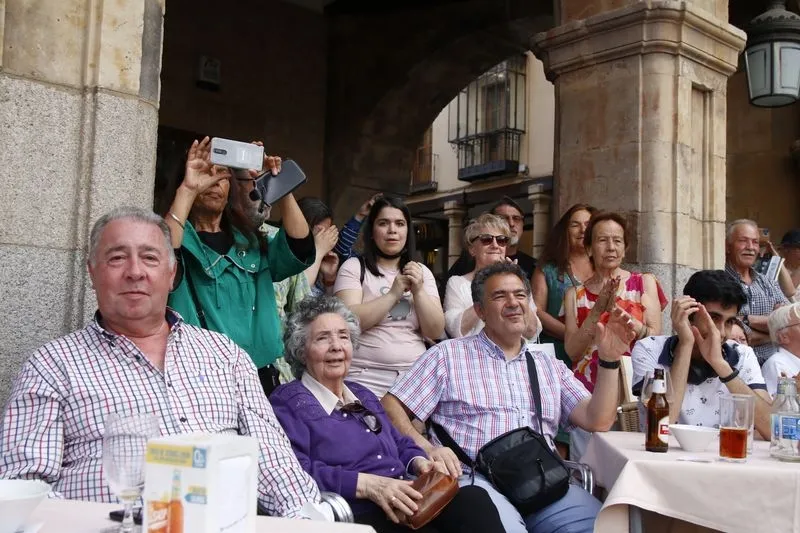 Pasacalles de la Tuna de Medicina de Salamanca que celebra su XXX aniversario 