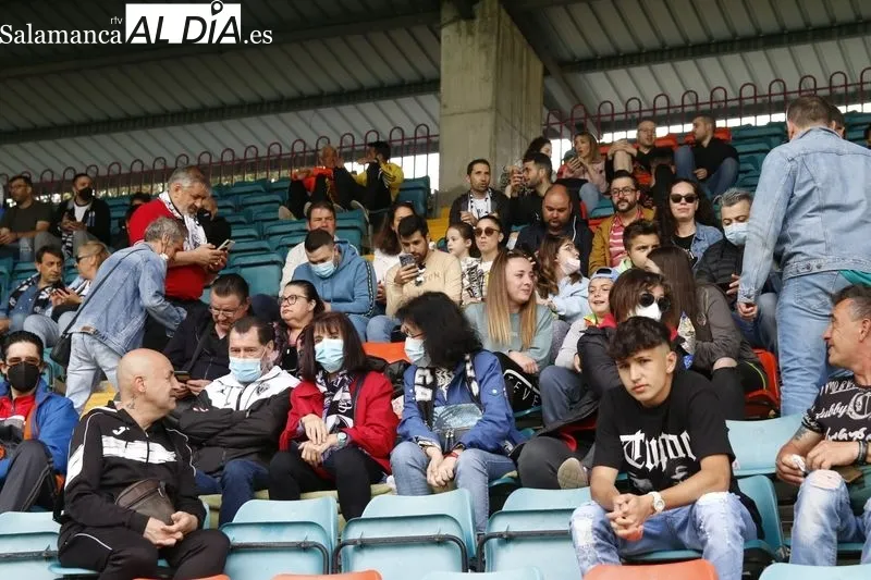 Galería de imágenes del público en el partido Salamanca UDS - Compostela / Fotos: David Sañudo
