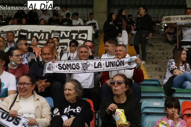 Galería de imágenes del público en el partido Salamanca UDS - Compostela / Fotos: David Sañudo
