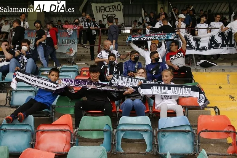 Galería de imágenes del público en el partido Salamanca UDS - Compostela / Fotos: David Sañudo