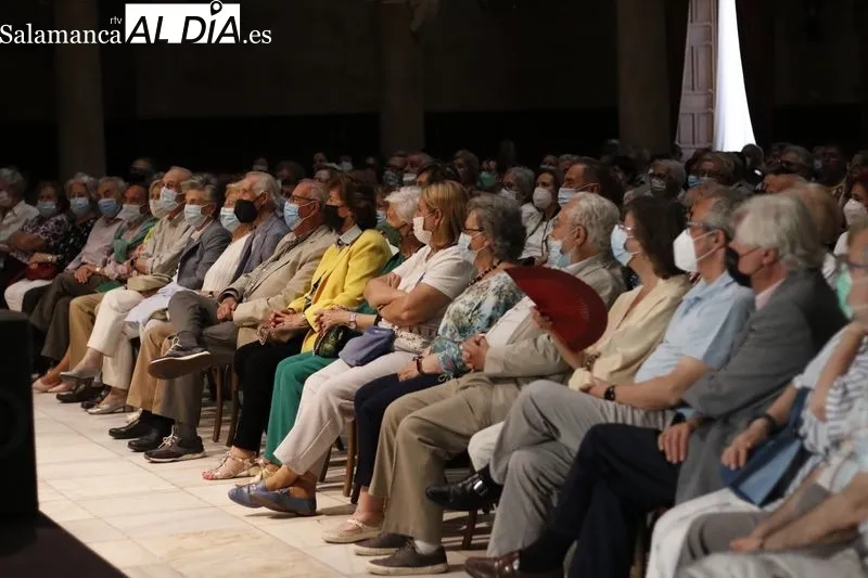 Actuación del grupo de Trébol Teatro Ateneo 