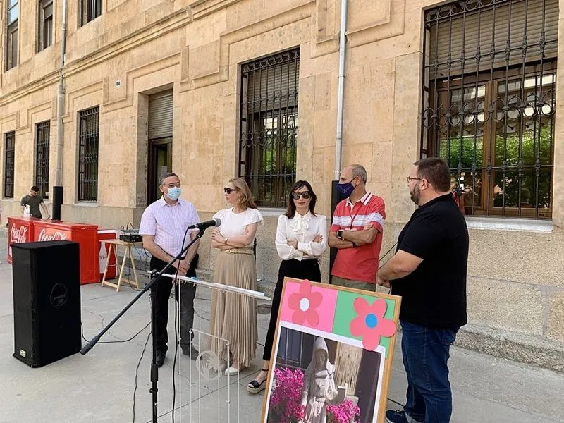 Exposición 'Asómbrate en 3D', en el Colegio Esclavas de Salamanca