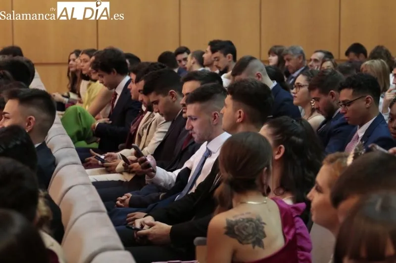 Graduación de alumnos del doble grado de Ciencia Política y Administración Pública de la USAL - David Sañudo