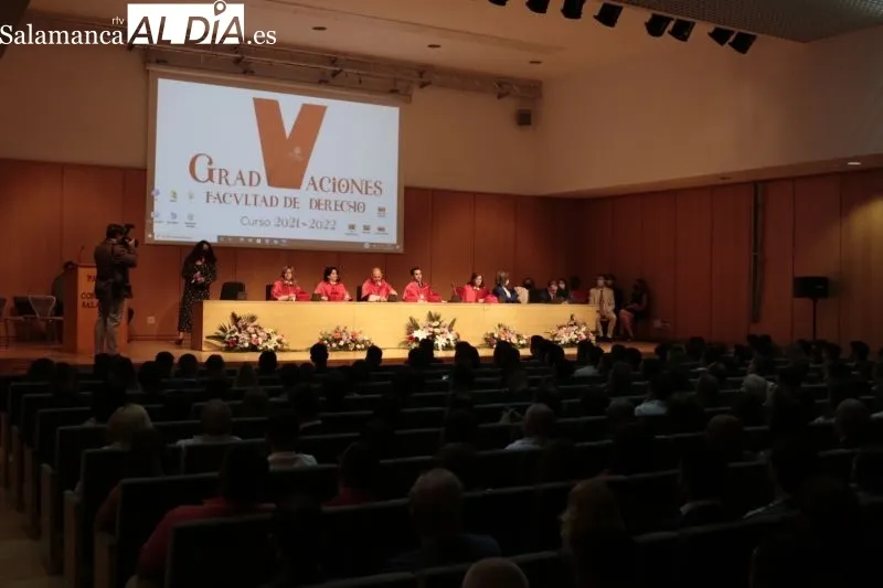 Graduación de alumnos del doble grado de Ciencia Política y Administración Pública de la USAL - David Sañudo