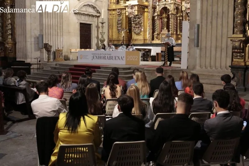 Acto de graduación de los alumnos de Periodismo y Comunicación Audiovisual de la UPSA - David Sañudo