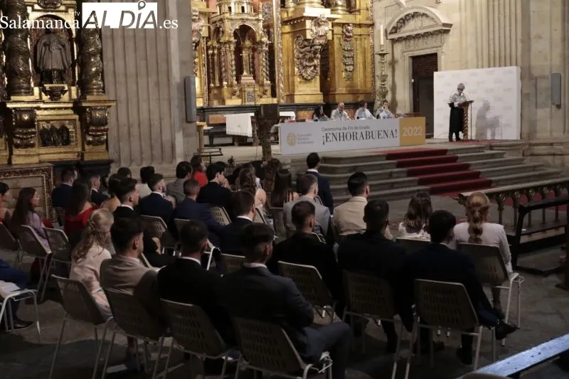 Acto de graduación de los alumnos de Periodismo y Comunicación Audiovisual de la UPSA - David Sañudo